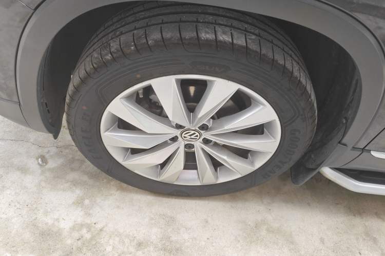 Used Volkswagen Tayron 2020 380TSI Four-Wheel Drive Luxury Connect Pro Edition Left Front Wheel Hub