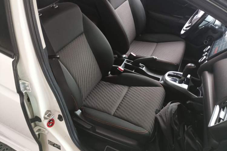 Used Honda Fit 2018 1.5L CVT Trendy Run+ Edition Right Front Seat