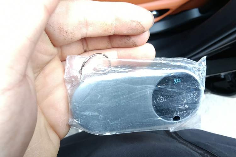 Used Hima AITO M9 2025 Extended-Range Ultra Version 52 kWh 6-Seater Vehicle Key