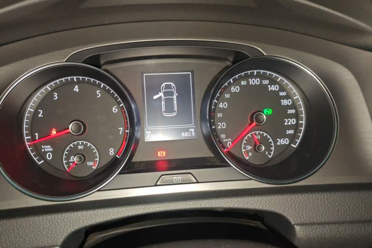 Used Volkswagen Golf 2016 230TSI Automatic Luxury Version Instrument Cluster