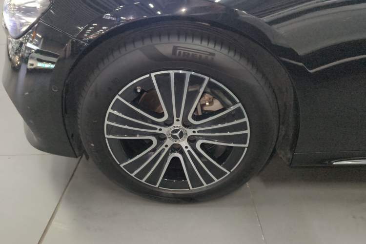 Used Mercedes-Benz E-Class 2024 Facelift E 260 L
