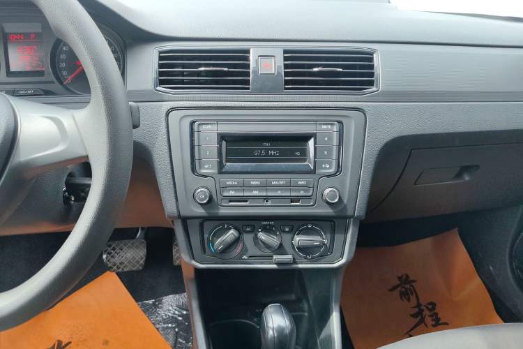 Used Volkswagen Santana 2021 1.5L Automatic Fashion Edition Audio And AC Panel