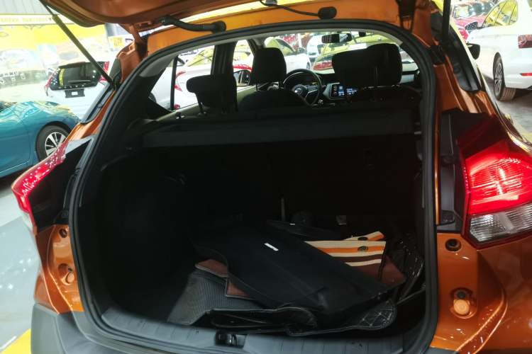 Used Nissan Kicks 2017 1.5L CVT Cool Enjoy Edition