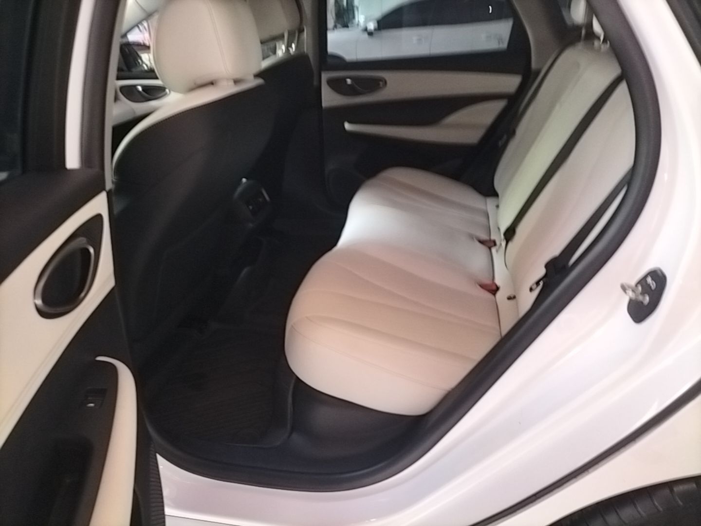 BYD Seal 05 DM-i 2025 DM-i Smart Drive 55KM Luxury Model — снимка 20
