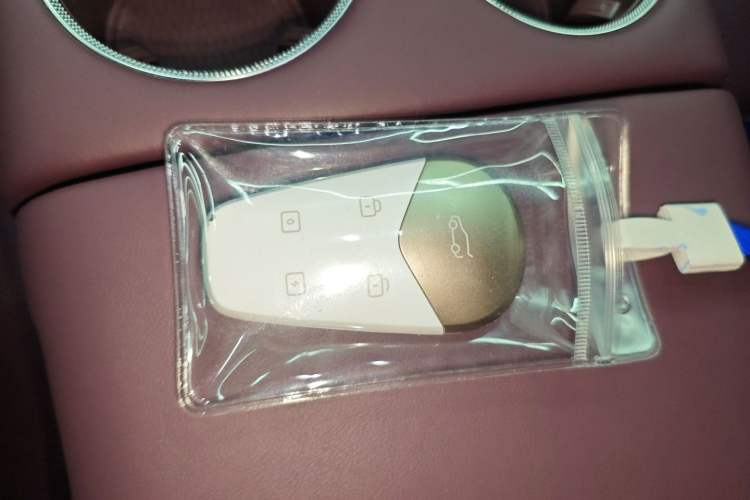 Used VOYAH FREE 2025 Model FREE+ Four-Wheel-Drive Qiankun Edition