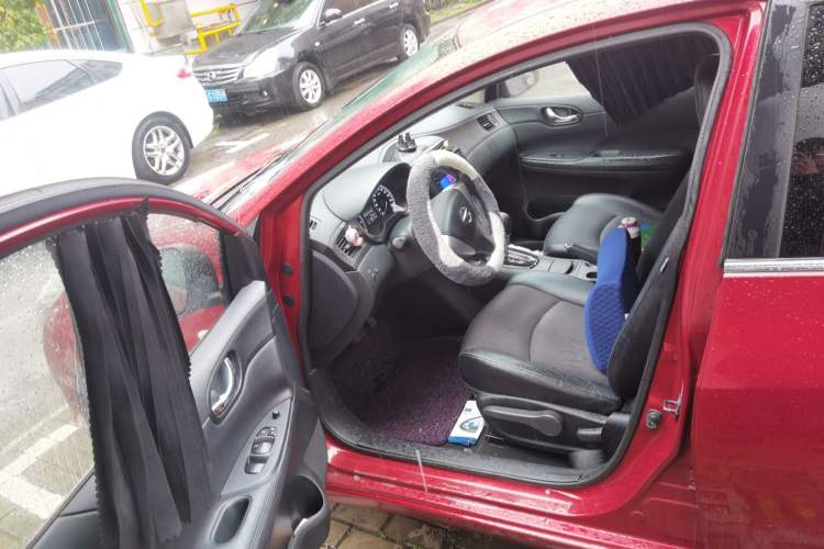 Used Nissan Tiida 2011 1.6L CVT Smart Version