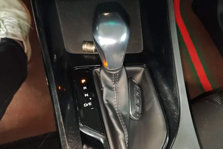 Used Roewe i5 2021 1.5L CVT Platinum Edition