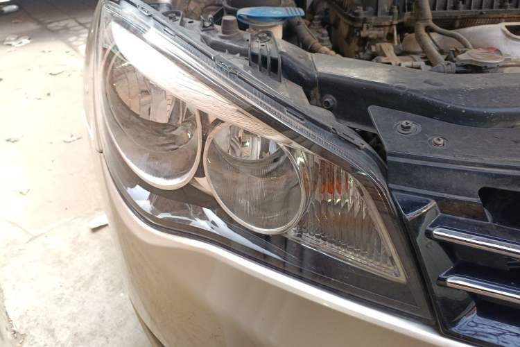 Used Roewe 350 2013 350C 1.5L Automatic Xunyue Edition
