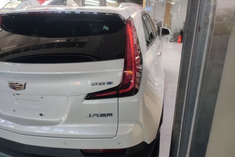 Used Cadillac XT4 2022 28T Two-Wheel-Drive Luxury Version