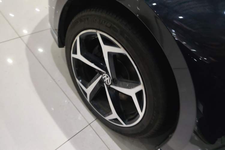 Used Volkswagen Magotan 2023 2 Million Units Limited Edition 330TSI DSG Leading Version