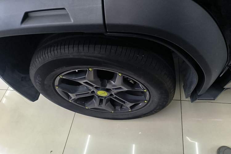 Used JETOUR Traveler 2023 2.0T All-Wheel-Drive CrossPRO Right Rear Wheel Hub