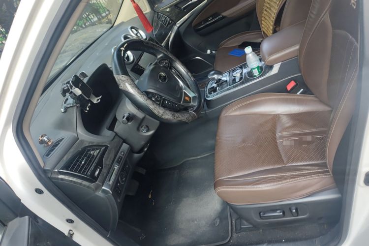 Used BYD Tang New Energy 2015 2.0T Four-Wheel-Drive Flagship Model