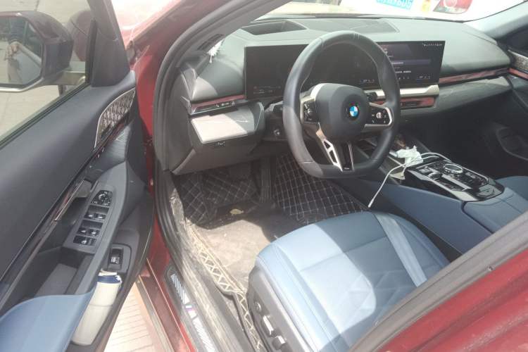 Used BMW 5 Series 2024 530Li Luxury Edition M Sport Package