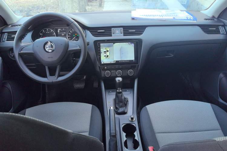 Used Skoda Octavia 2017 Classic Model 1.6L Automatic Standard Edition
