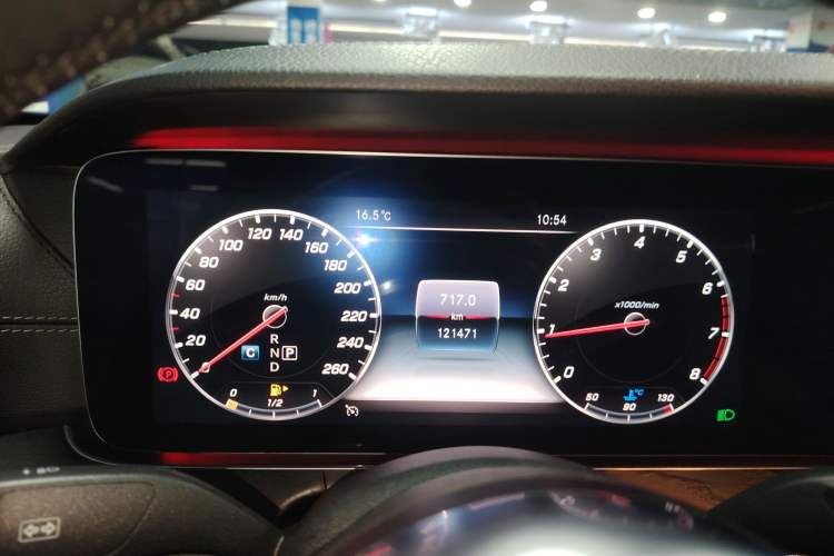 Used Mercedes-Benz E-Class 2019 E 300 L Sporty and Stylish Model
