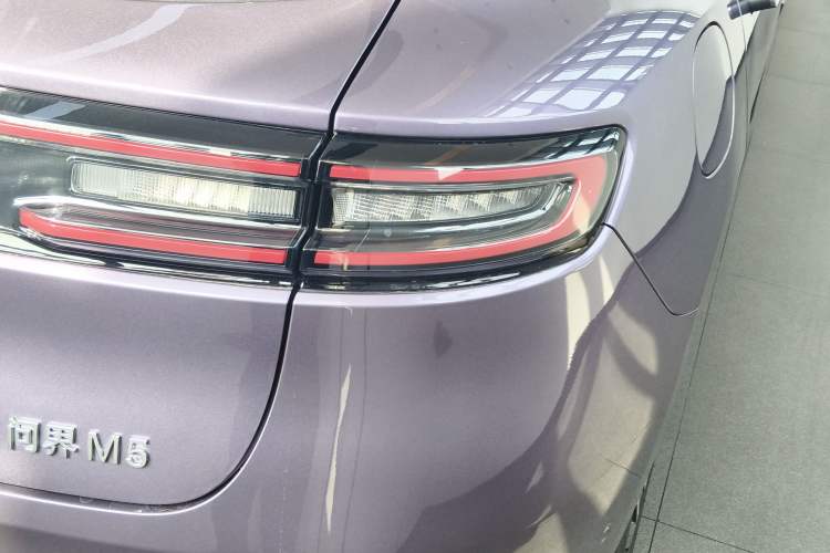 Used Hima AITO M5 2025 Extended-Range Ultra All-Wheel-Drive Version Right Rear Taillight