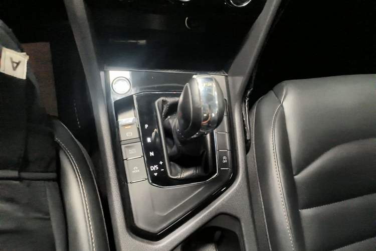 Used Volkswagen Tharu 2020 330TSI All-Wheel-Drive Luxury Edition China VI Standard
