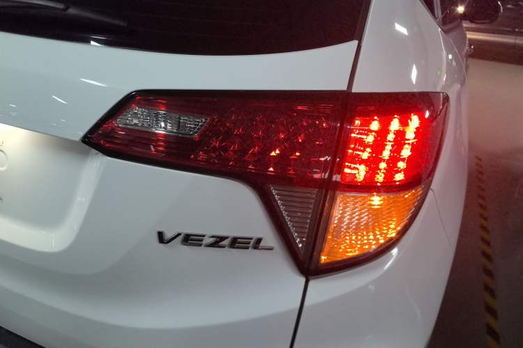 Used Honda Vezel 2020 1.5L CVT Pioneer Edition
