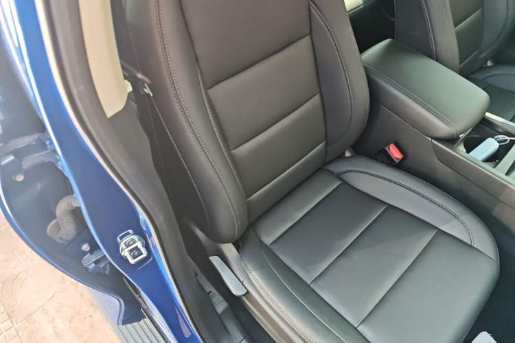 Used Great Wall Poer 2023 2.0T Commercial Version Automatic Diesel 4x4 Elite Long-Box GW4D20M