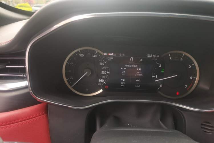 Used Jaguar F-PACE 2022 P250 R-Dynamic BLACK Odometer Close Up