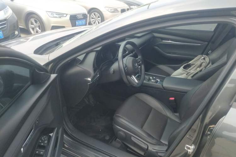 Used Mazda 3 Axela 2020 2.0L Automatic Zhiya Edition
