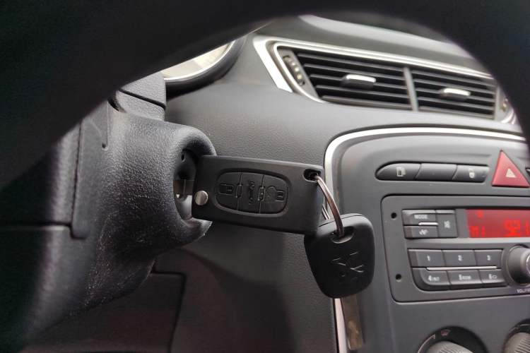 Used Peugeot 308 2014 Enjoy Edition Classic 1.6L Automatic Premium Model
