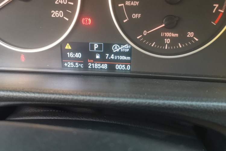 Used BMW 3 Series 2015 320i Luxury Line Stylish Edition