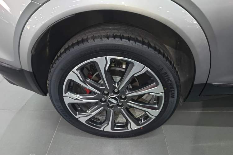 Used Cadillac XT5 2025 2.0T Platinum Edition