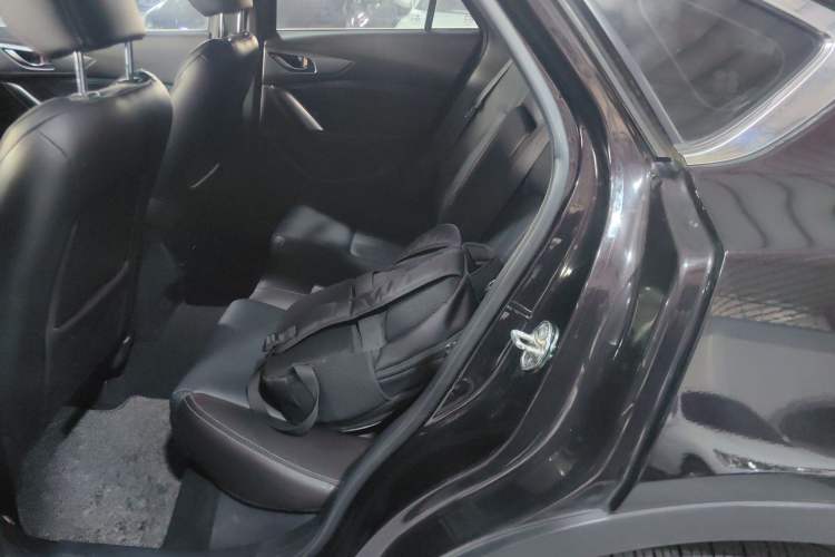 Used Mazda CX-4 2018 2.0L Automatic Two-Wheel Drive Blue Sky Premium Upgrade Version China VI Standard
