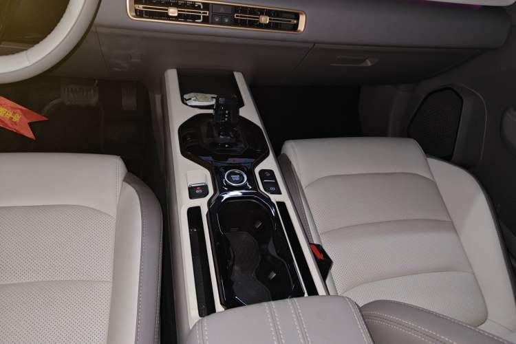 Used Geely Auto icon 2026 Model Chocolate 1.5TD Pure & Refined Edition