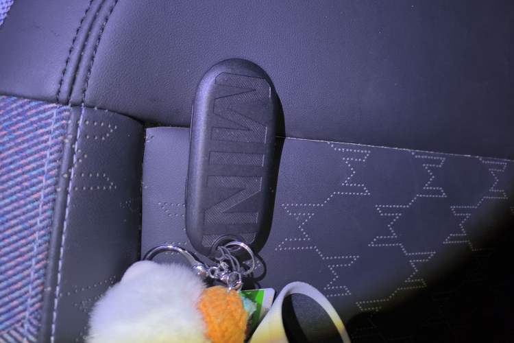 Used MINI Electric COOPER 2024 452km COOPER SE Artist Vehicle Key