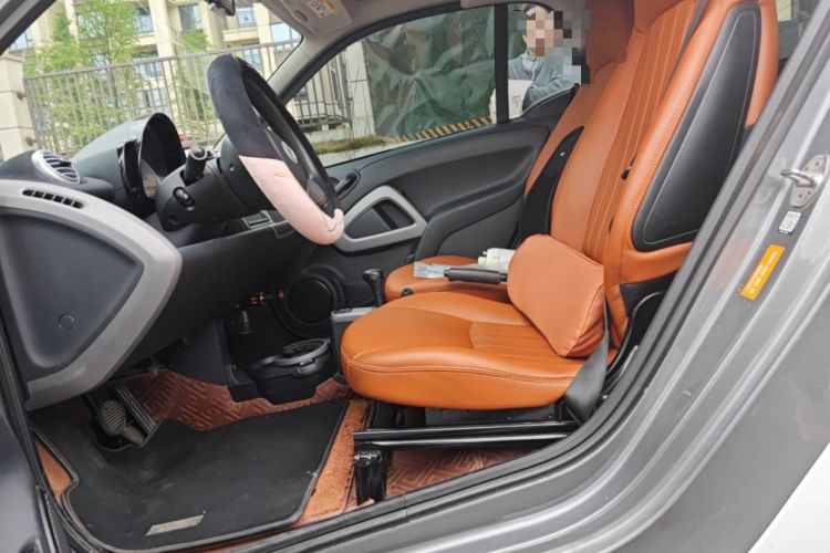 Used smart fortwo 2014 1.0 MHD Hardtop New Year Special Edition Left Front Seat