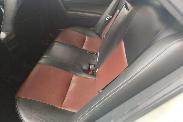 Used Toyota Corolla 2018 Dual-Engine 1.8L E-CVT Smart Edition Left Rear Seat