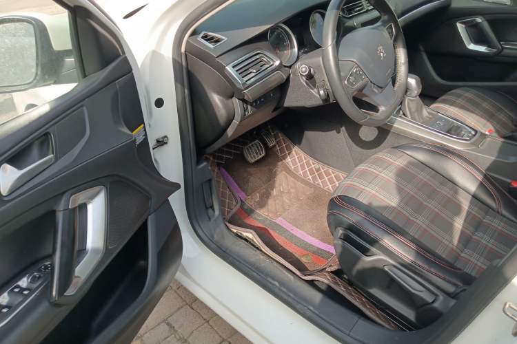 Used Peugeot 408 2016 1.6T Automatic Luxury Edition Driver Seat