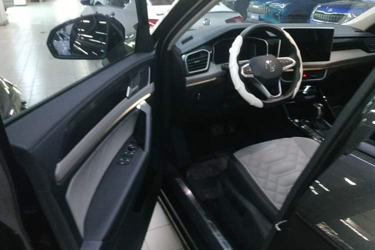 Used Volkswagen Tayron 2023 330TSI Two-Wheel-Drive Luxury Plus Advanced Version
