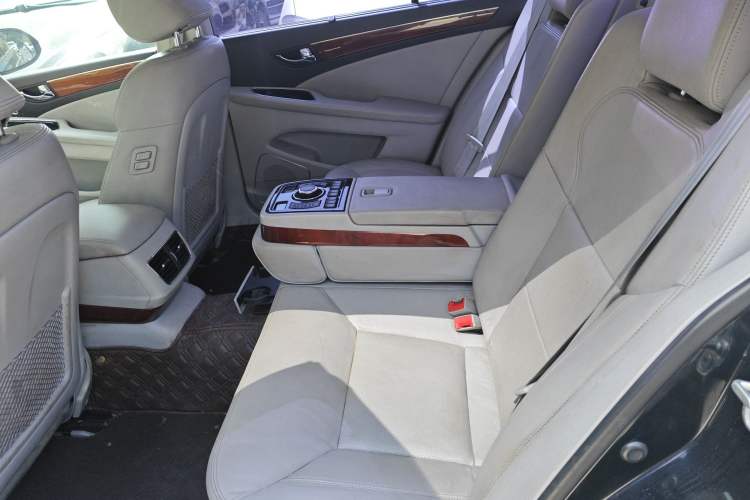 Used Hongqi H7 2013 2.0T Luxury Model
