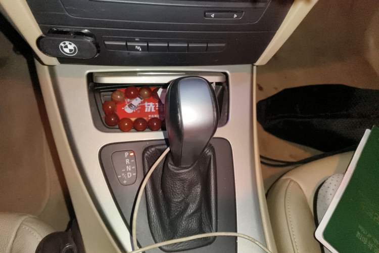 Used BMW 3 Series 2010 320i Luxury Model