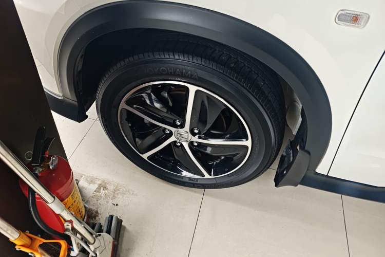 Used Honda Vezel 2020 1.5L CVT Pioneer Edition Exterior 4