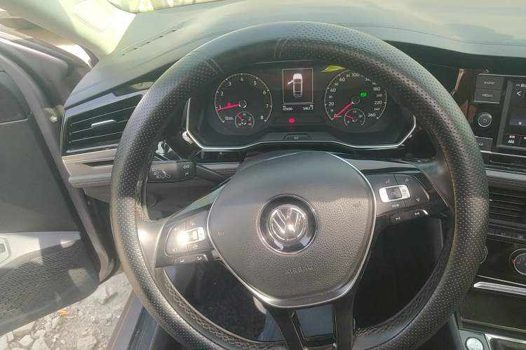 Used Volkswagen Sagitar 2020 280TSI DSG Comfort Version China VI Standard Steering Wheel