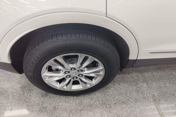 Used Cadillac XT5 2022 2.0T Two-Wheel Drive Luxury Version