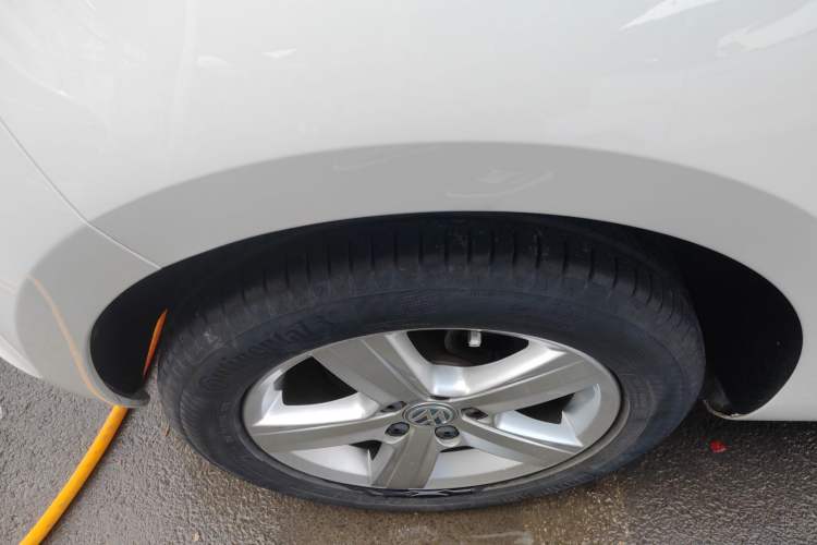 Used Volkswagen Golf 2016 230TSI Automatic Comfort Version Right Rear Wheel Hub