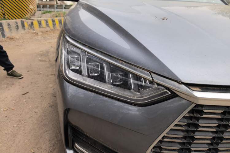 Used BYD Song PLUS 2020 1.5T Automatic Prestige Version Right Front Headlight