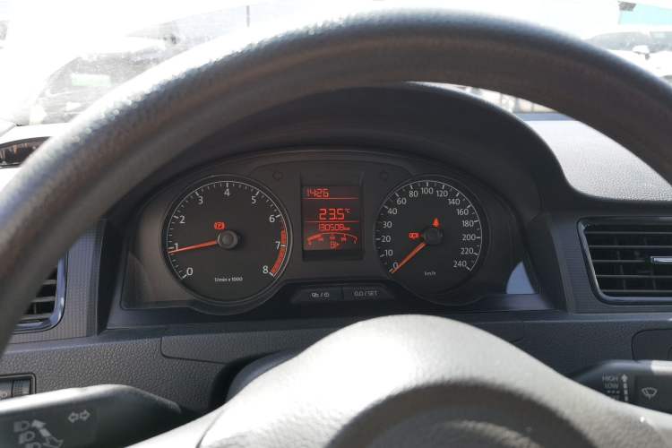 Used Volkswagen Santana 2013 1.4L Manual Fashion Edition
