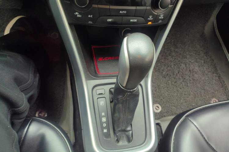 Used Suzuki S-Cross 2014 1.6L CVT Two-Wheel Drive Elite Version