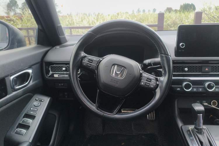 Used Honda Civic 2022 240TURBO CVT Dynamic Edition
