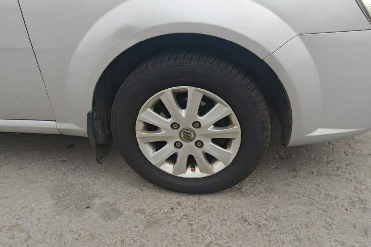 Used Buick Excelle 2015 1.5L Manual Classic Trim Right Front Wheel Hub