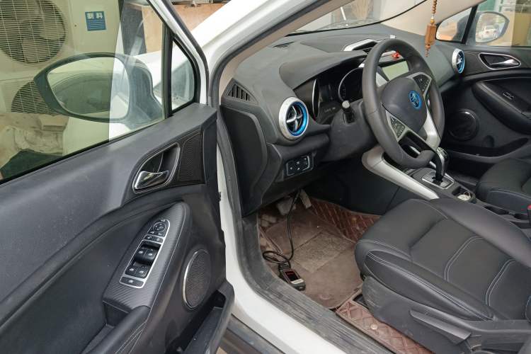 Used BYD Yuan New Energy 2018 EV360 Smart Connect Cool Edition
