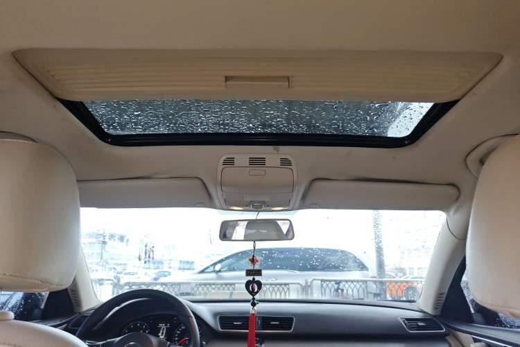 Used Volkswagen Magotan 2013 1.8TSI Luxury Model
