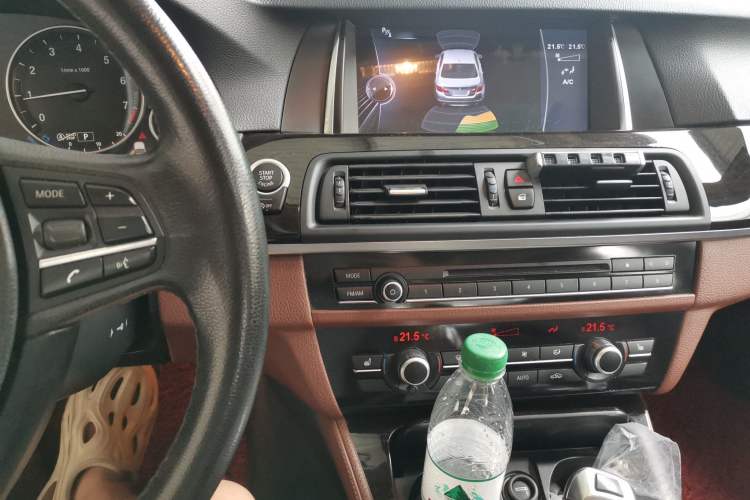 Used BMW 5 Series 2014 525Li Leading Model

