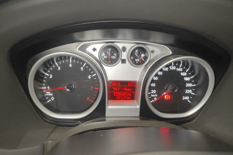 Used Ford Focus 2013 Sedan Classic 1.8L Manual Base Model
